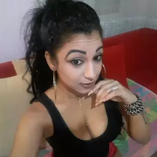 I will give you my full Handjob,Bj,Massage,Doggy,,69,Fingering,Cum in my face  ,cum in my mouth  ,Kissing   ,G