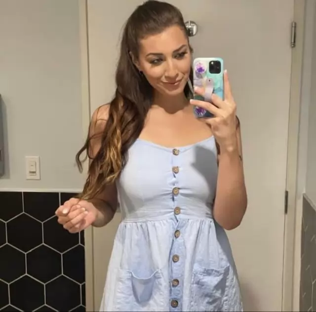 Hey Im Bella sexy pretty ass girl ready for real time fun 