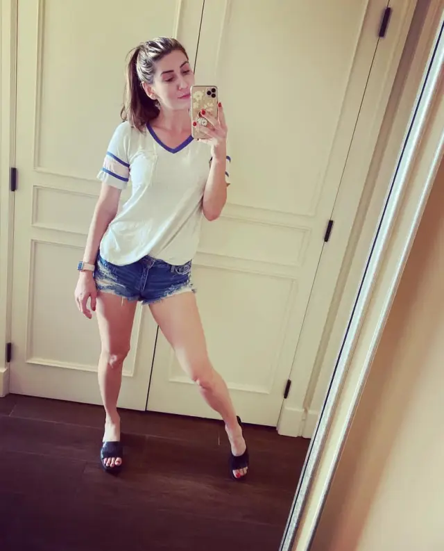 Im available for an amazing time and good moment need company to make you feel good hit me up for incall and outcall ser