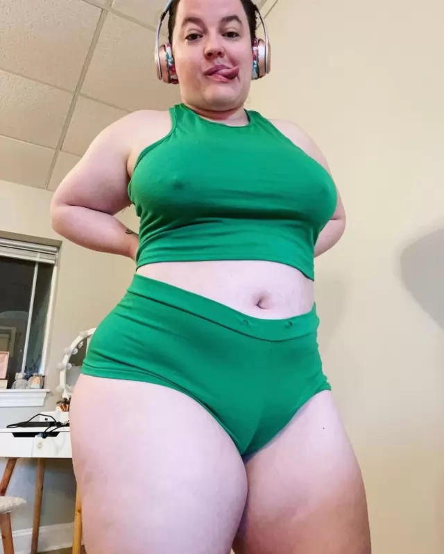 I have a sexy body. big ass , Nice boobs, pink tight pussy See all my pictureyou can spend a daynight with me 