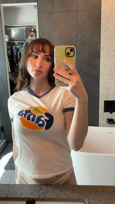 Im here to bring your fancy to live 