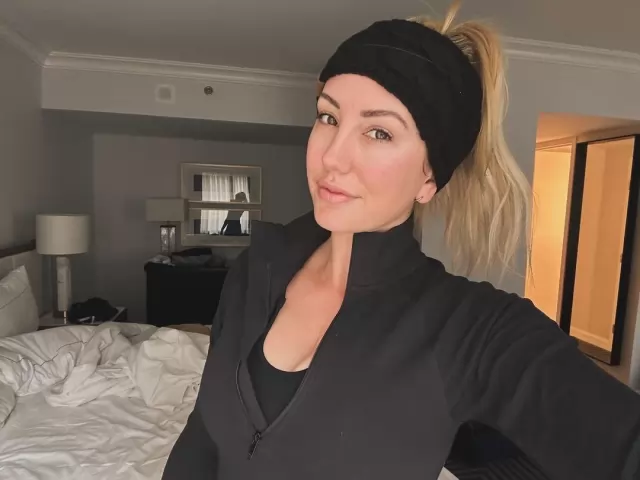 Biggest tits ever  sexy funsweet in the middlehottest.Down to hookup, HMU on phone 9342048434