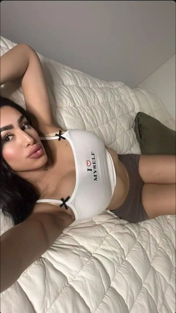 BestHottest in town juicy sexyErotic Hey guys its Venessa? Im available now and to have some fun!! And make you have the