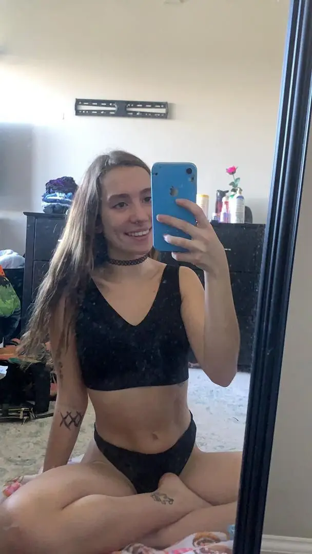 Im available for an amazing time and good moment need company to make you feel good hit me up and let recreate your sexu