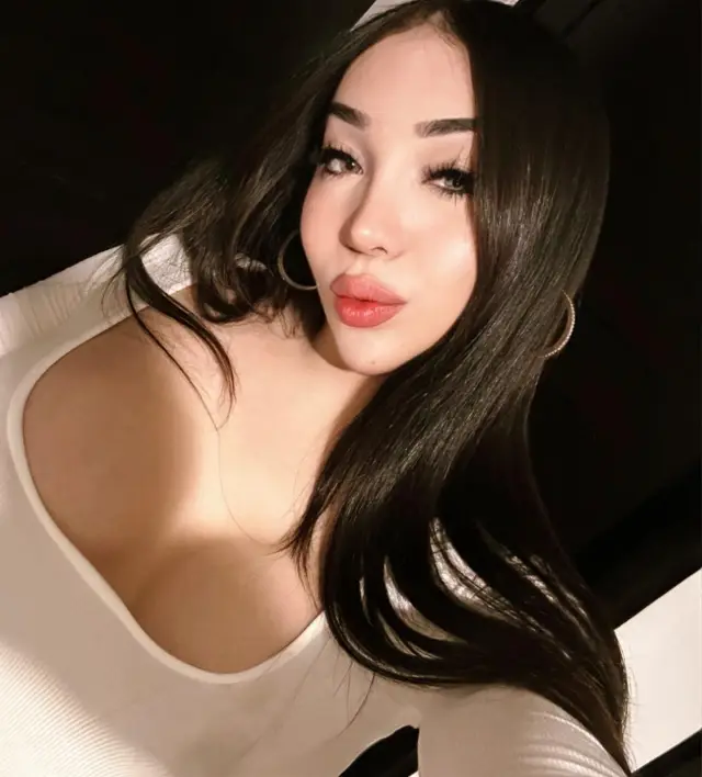 Hot Escort available 