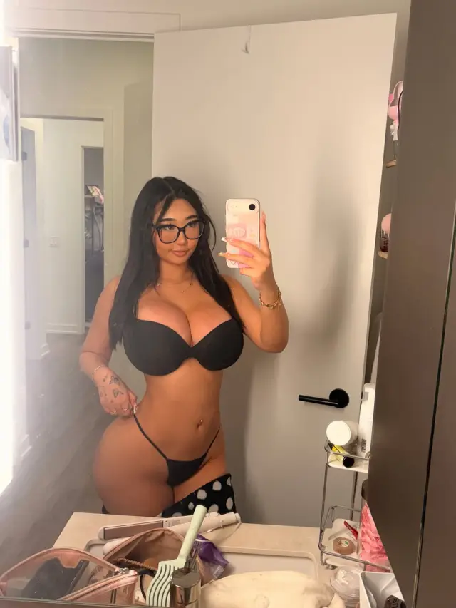 HOT WET REAL AND READY SKILLED EXOTIC AVAILABLE TO MEET UP