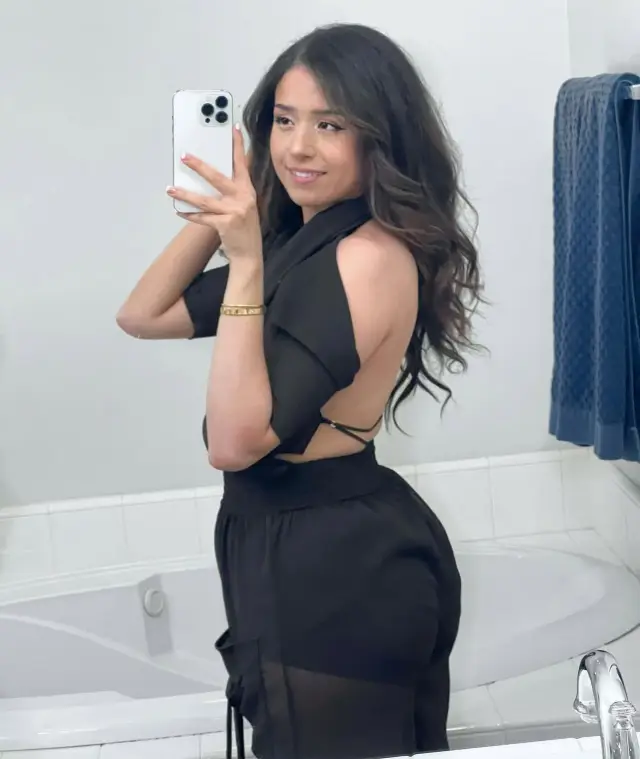 Let me bring your fantasies to reality Im available for incall and outcall services