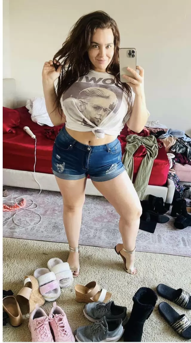 Im available for sex fun and body massage signal 6462420199