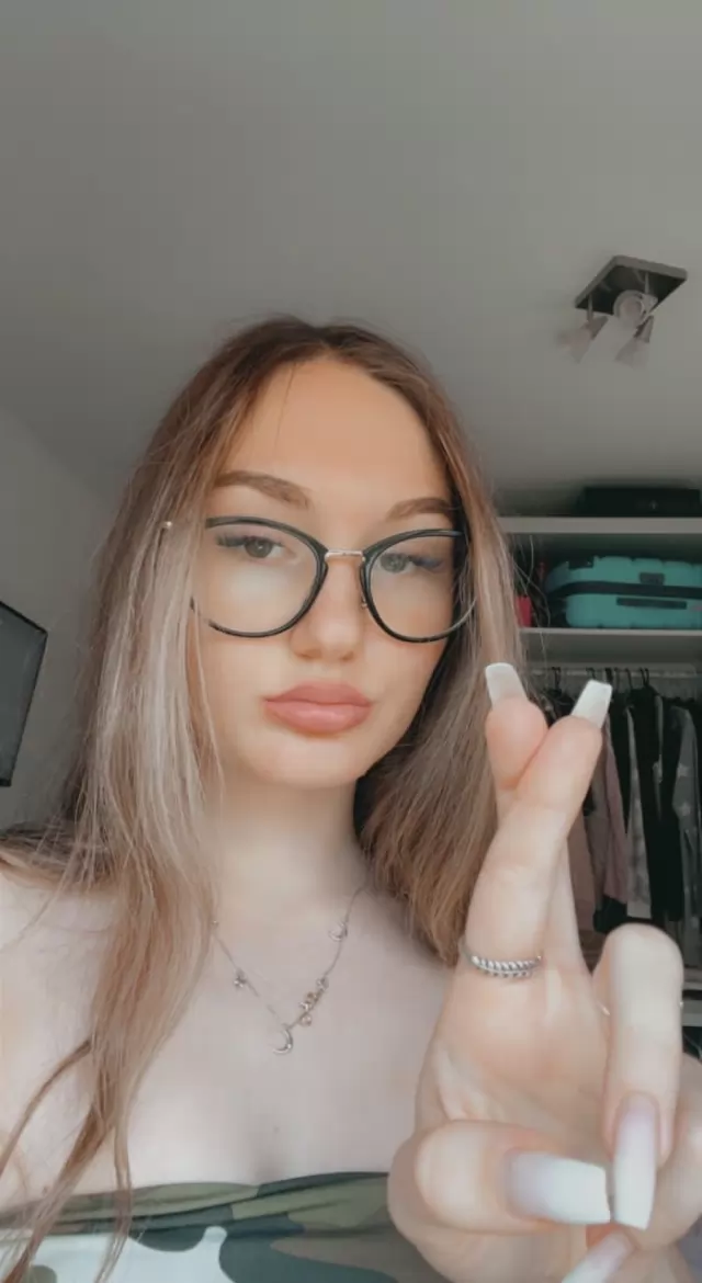 BestHottest in town juicy sexyErotic Hey guys its Rachel ? Im available now and to have some fun