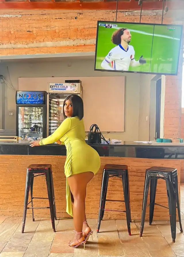 Im a sweet girl love juicy pussy