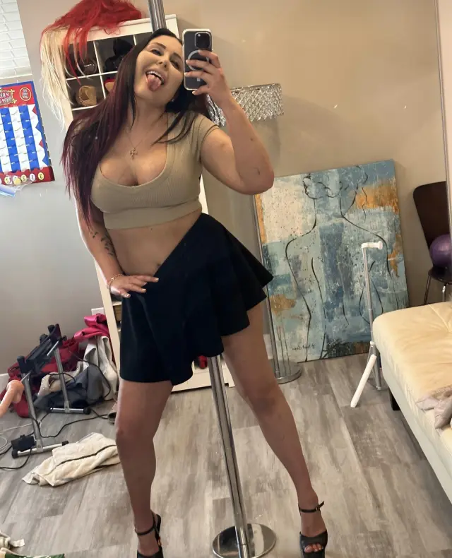 Hottest girl in town 