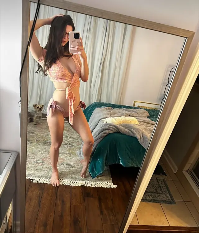 Hottest girl in town 