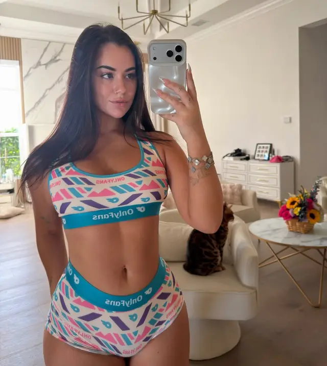 TEXT ME FOR AFFORDABLE RATE HOT SEXY GIRL READY FOR YOU