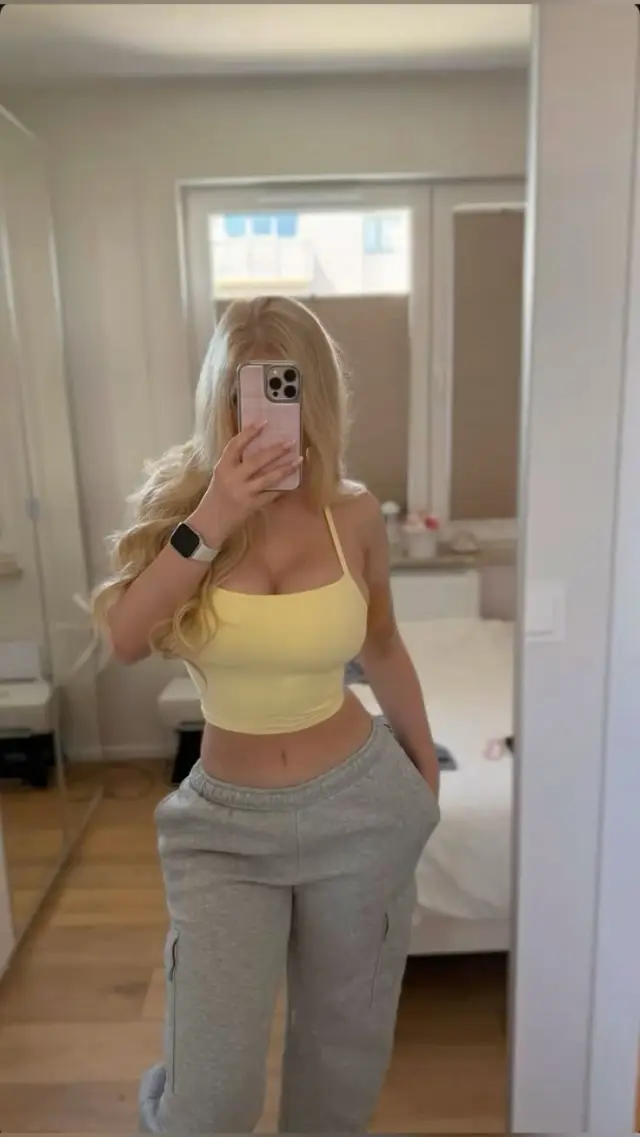 Dripping pussy needs a dick  