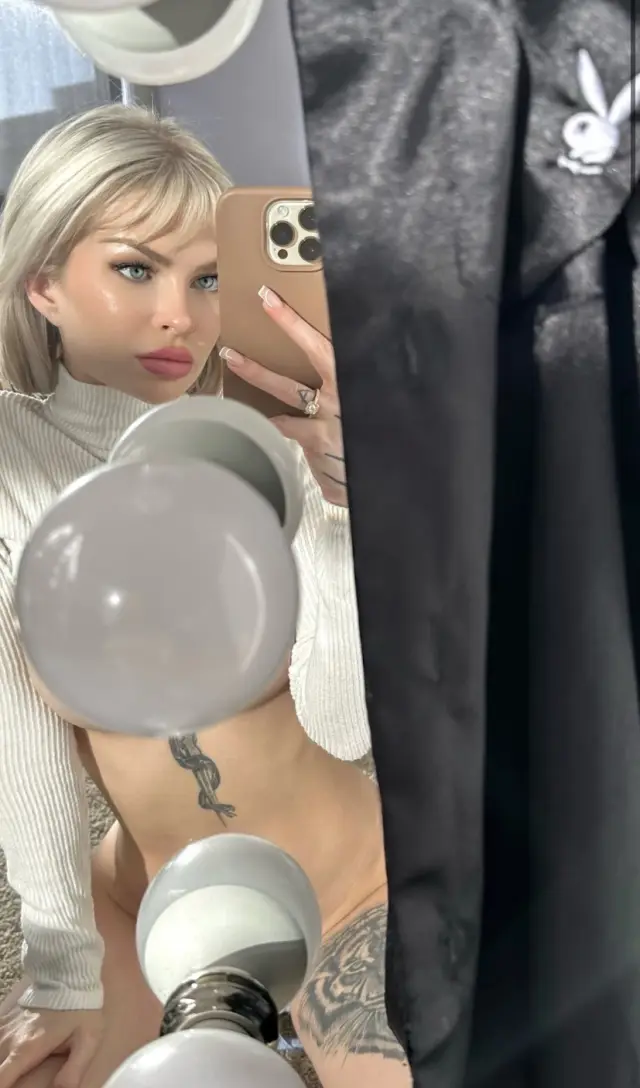 I accept payment in person text me 5722467321 selling videos and FaceTime fun and I do sell party favors 