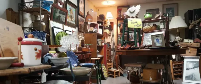 Daves Antiques