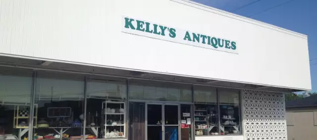 Kellys Antique Shop