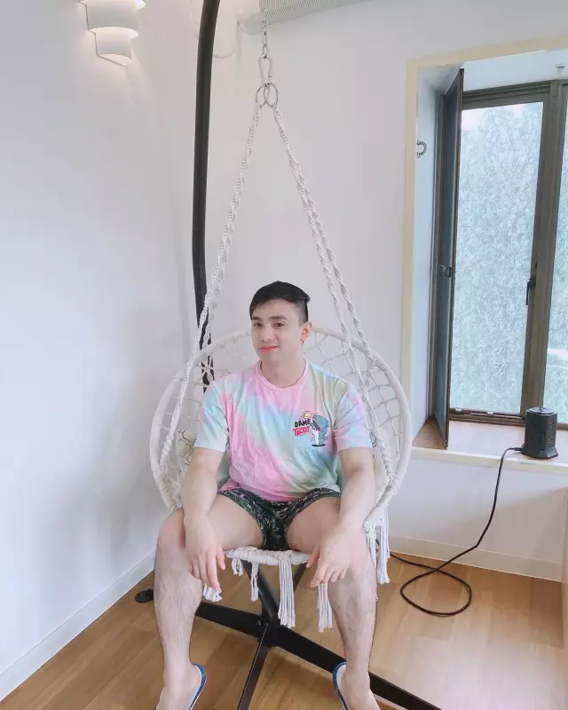 Chinese gay in USA