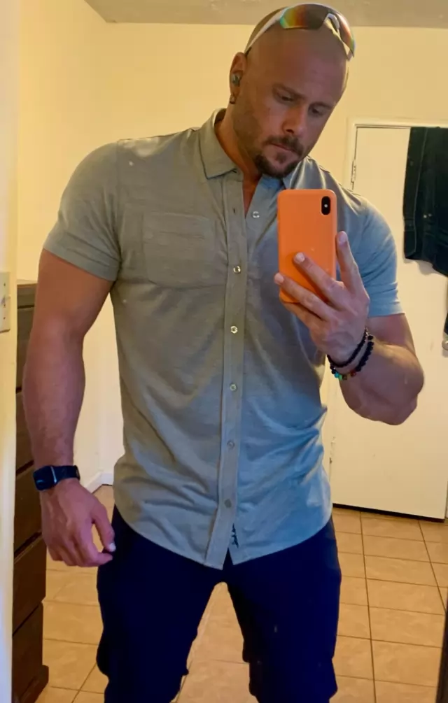 Im available for an amazing time and good moment need company to make you feel good hit me up and let recreate your sexu