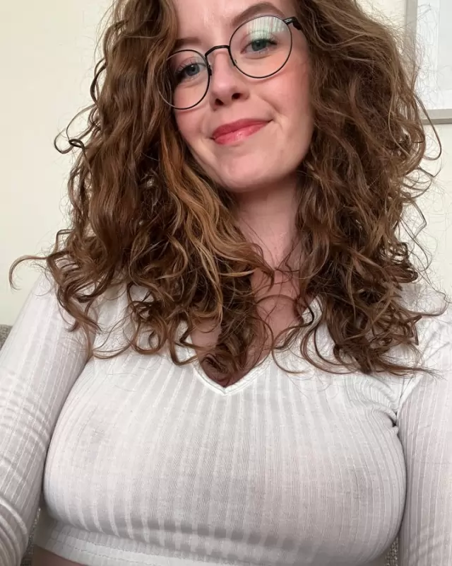 BestHottest in town juicy sexyErotic Hey guys its Venessa? Im available now and to have some fun!! And make you have the
