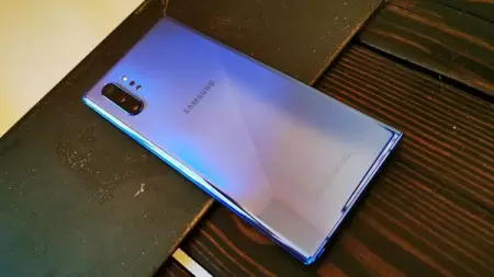 If you are using Samsung Galaxy Note 10, please clean it regularly. Otherwise, it will slow 