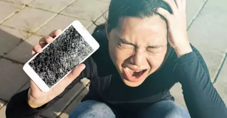 We know the frustration of a broken phone screen.

Its happened to all of us at one point