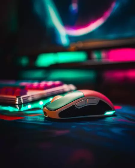 Neon 

Pwnage Ultra Custom Symm 1 Gen 2 wireless gaming mouse with our customizable shell