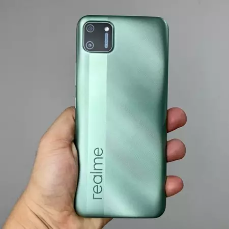 Oppo Realme C11 charges automatically, not cleaning the phone will drain the battery very qu
